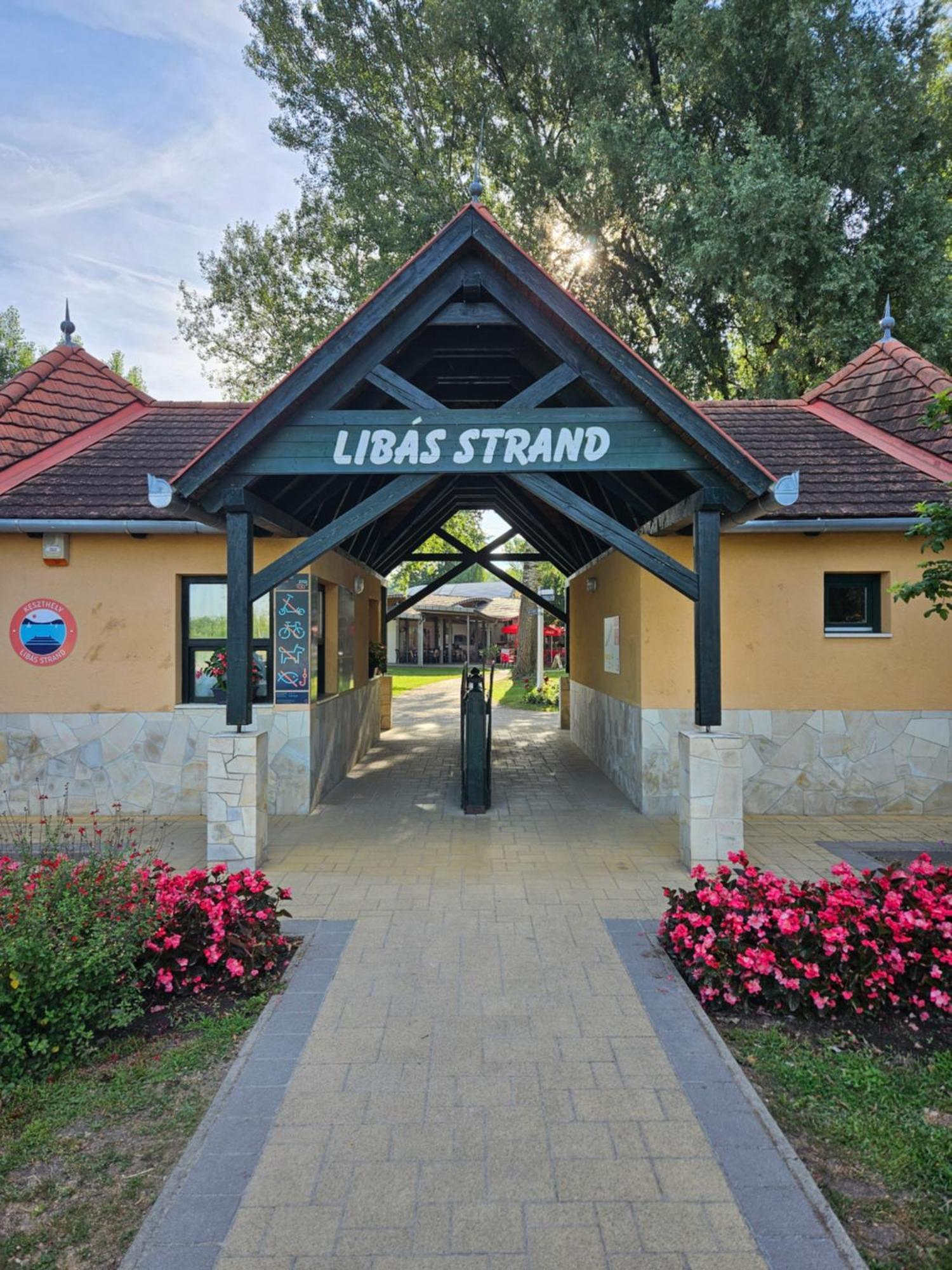 Villa Strokay - Few Minutes Walk From Lake Balaton 凯斯特海伊 外观 照片